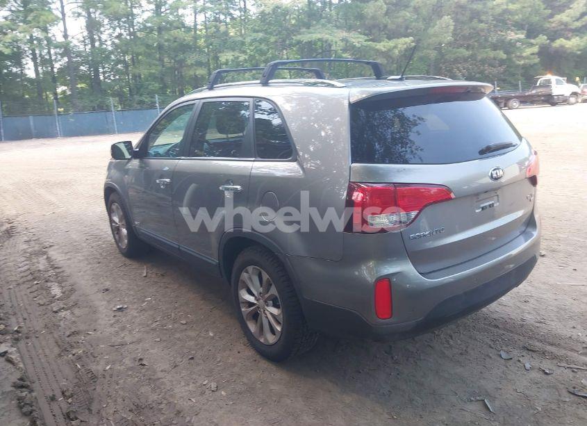 Photo 3 of 2014 Kia Sorento EX V6 (VIN 5XYKUDA76EG482040)