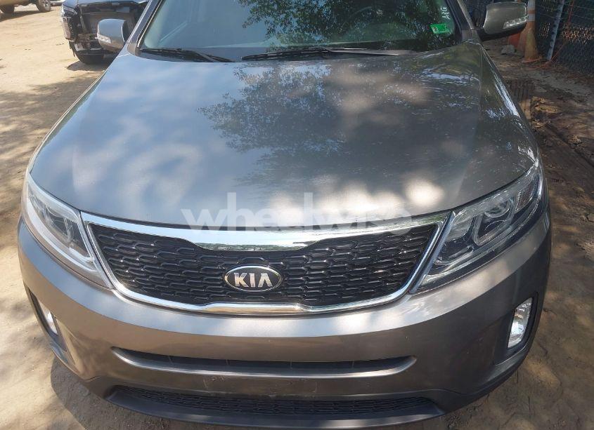 Photo 6 of 2014 Kia Sorento EX V6 (VIN 5XYKUDA76EG482040)