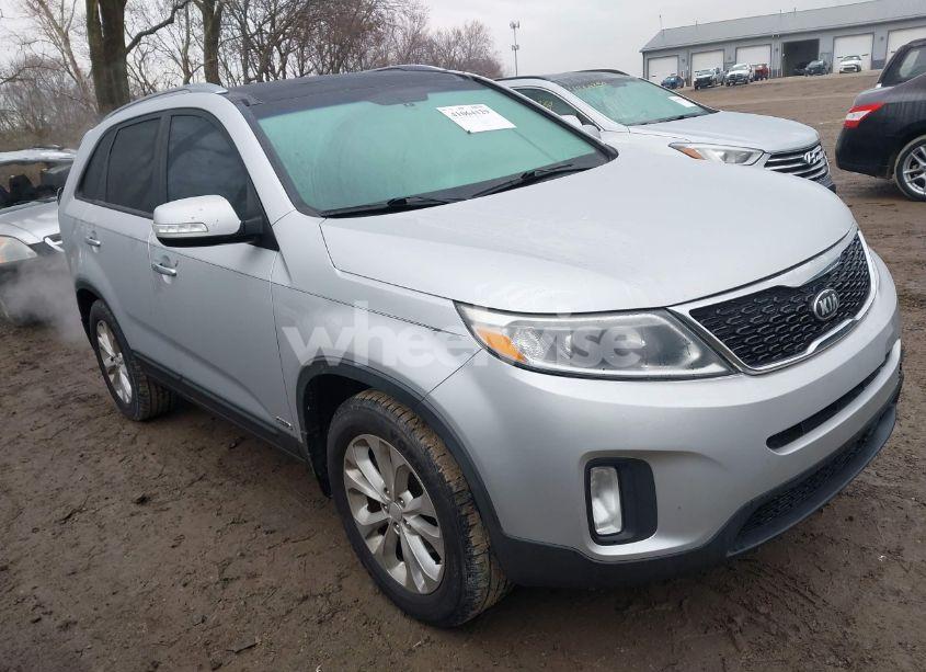 2014 Kia Sorento EX V6 (VIN 5XYKUDA77EG498747) main photo