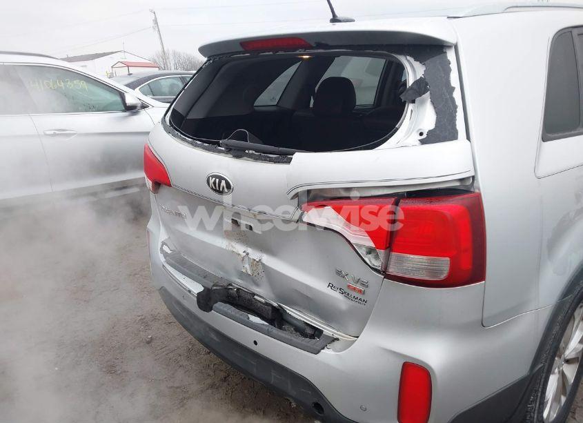 Photo 6 of 2014 Kia Sorento EX V6 (VIN 5XYKUDA77EG498747)