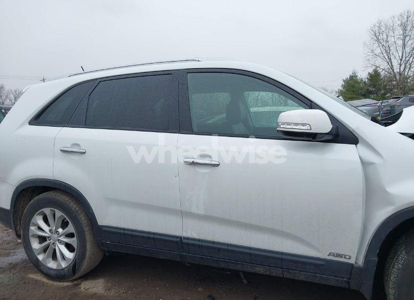 Photo 14 of 2014 Kia Sorento EX V6 (VIN 5XYKUDA78EG461285)