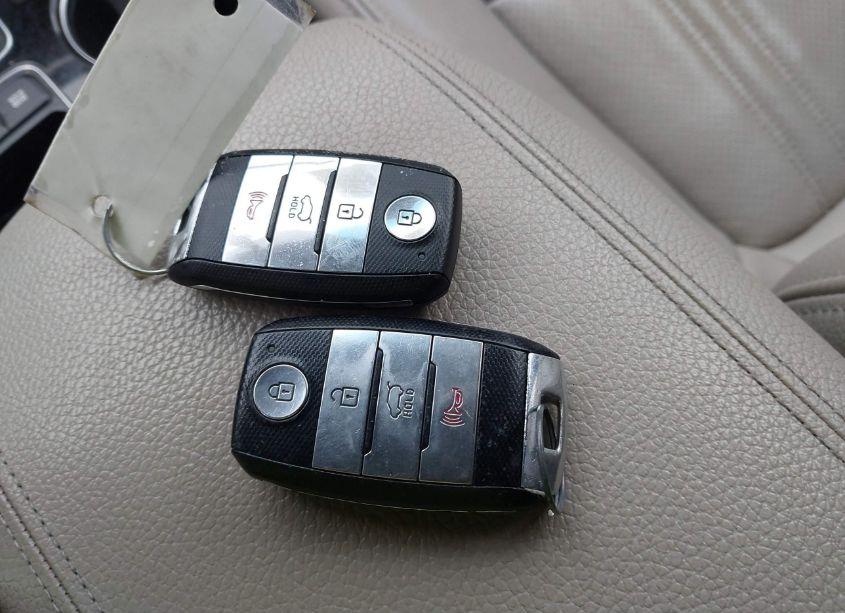 Photo 11 of 2015 Kia Sorento EX V6 (VIN 5XYKUDA78FG614068)