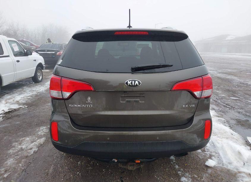 Photo 16 of 2015 Kia Sorento EX V6 (VIN 5XYKUDA78FG614068)