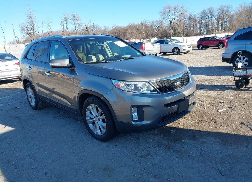 2015 Kia Sorento EX V6 (VIN 5XYKUDA78FG630562) main photo