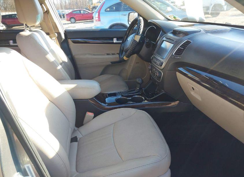 Photo 5 of 2015 Kia Sorento EX V6 (VIN 5XYKUDA78FG630562)