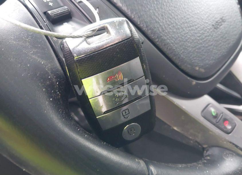 Photo 11 of 2015 Kia Sorento EX V6 (VIN 5XYKUDA7XFG572597)