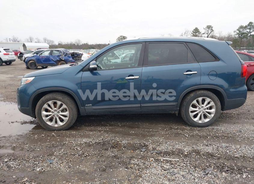 Photo 14 of 2015 Kia Sorento EX V6 (VIN 5XYKUDA7XFG572597)