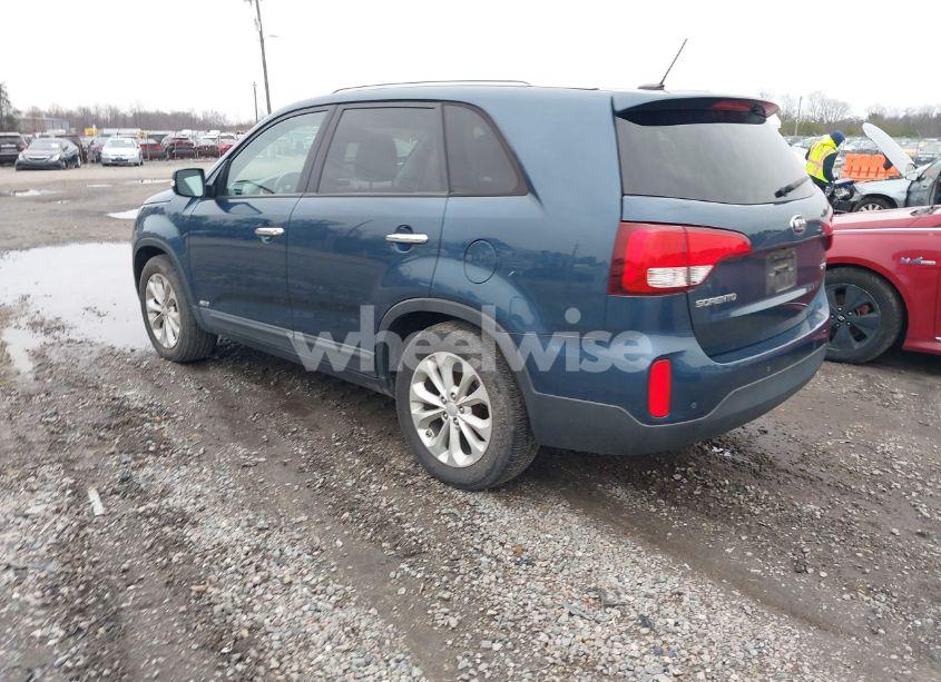 Photo 3 of 2015 Kia Sorento EX V6 (VIN 5XYKUDA7XFG572597)