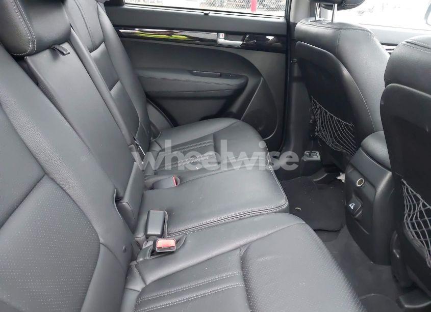 Photo 8 of 2015 Kia Sorento EX V6 (VIN 5XYKUDA7XFG572597)
