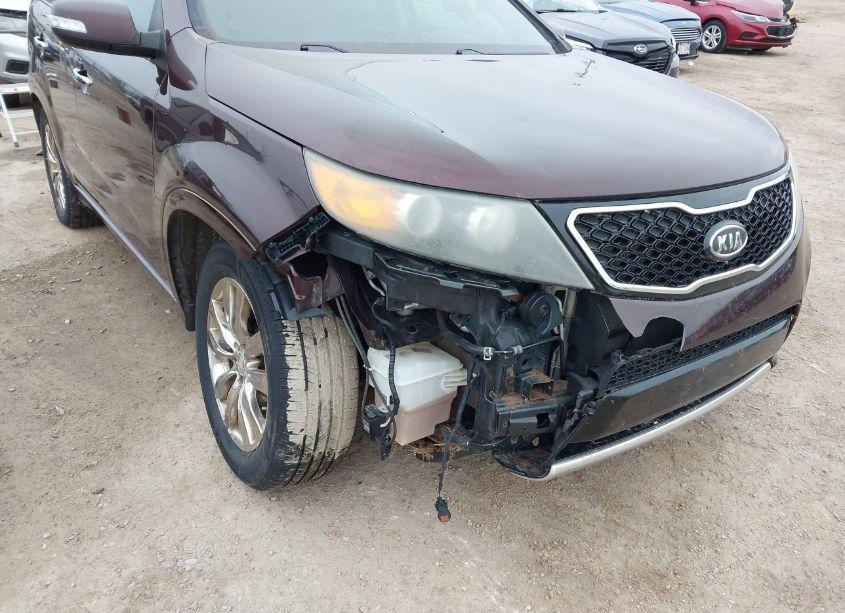 Photo 6 of 2011 Kia Sorento SX V6 (VIN 5XYKW4A20BG147124)