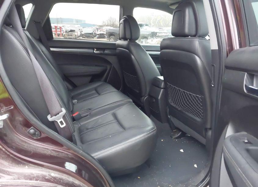 Photo 8 of 2011 Kia Sorento SX V6 (VIN 5XYKW4A20BG147124)