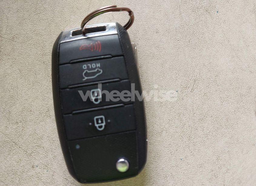 Photo 11 of 2012 Kia Sorento SX V6 (VIN 5XYKW4A21CG192977)