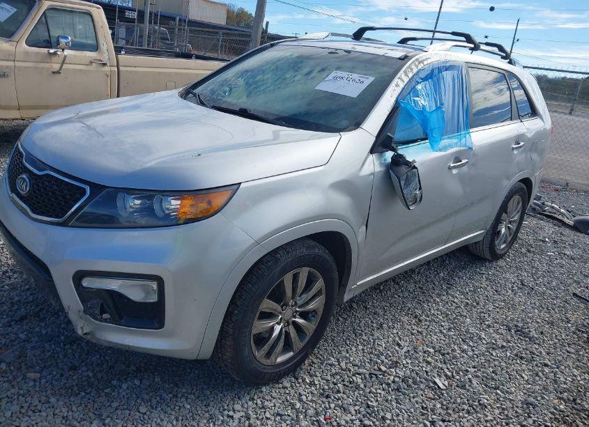 Photo 2 of 2012 Kia Sorento SX V6 (VIN 5XYKW4A21CG296157)