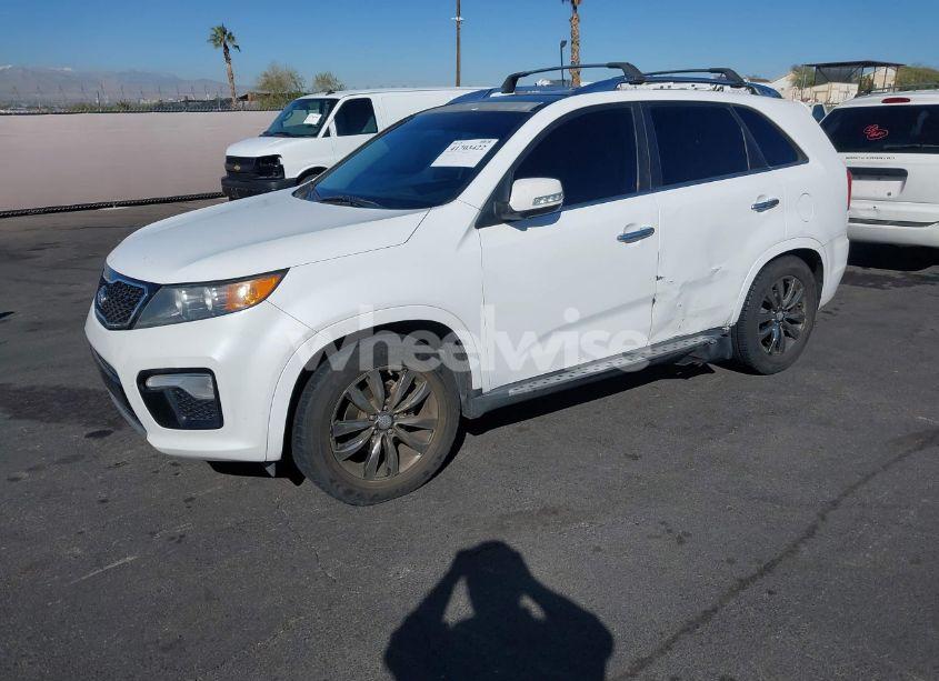Photo 2 of 2012 Kia Sorento SX V6 (VIN 5XYKW4A21CG300577)