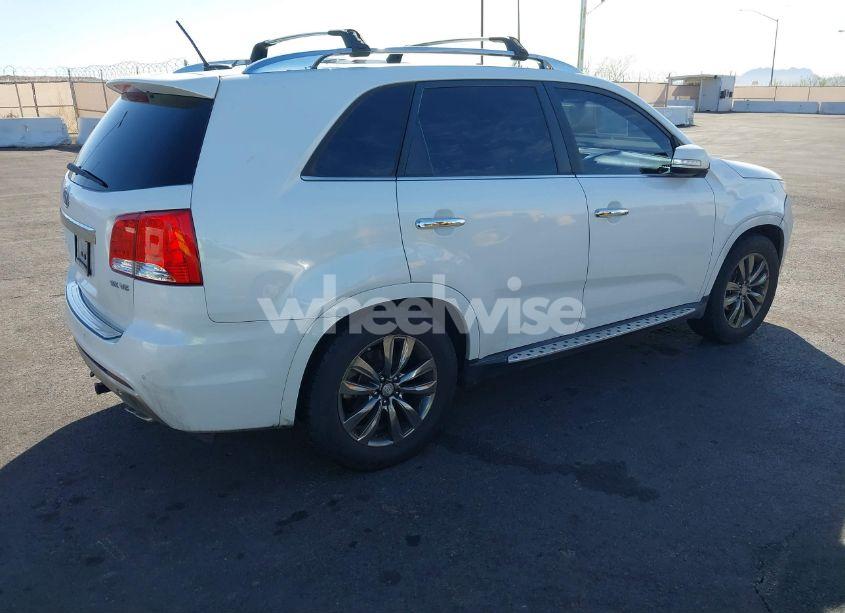 Photo 4 of 2012 Kia Sorento SX V6 (VIN 5XYKW4A21CG300577)