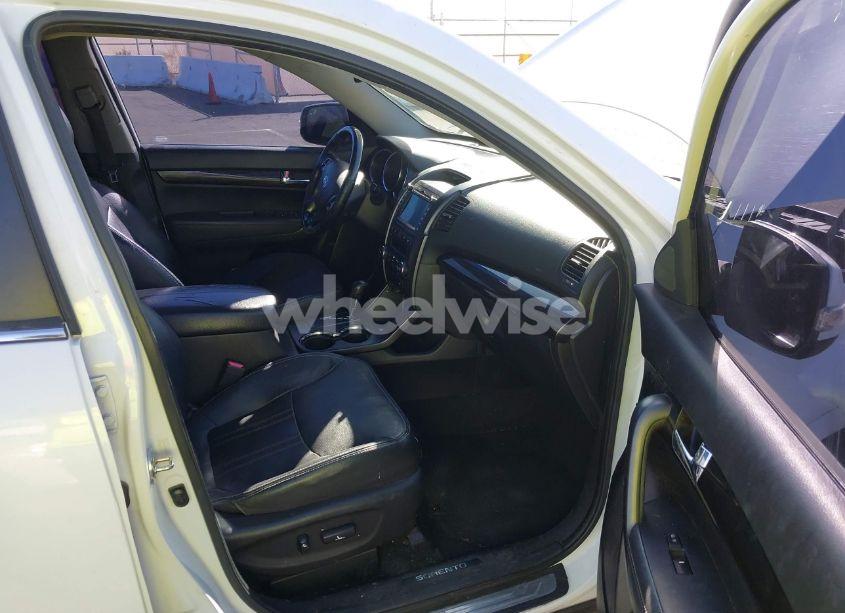 Photo 5 of 2012 Kia Sorento SX V6 (VIN 5XYKW4A21CG300577)