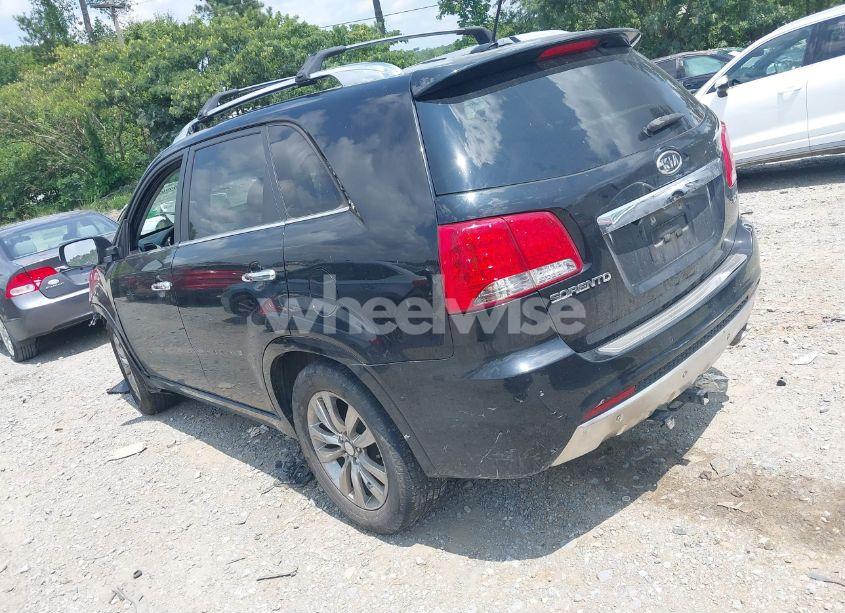 Photo 3 of 2013 Kia Sorento SX (VIN 5XYKW4A21DG326324)