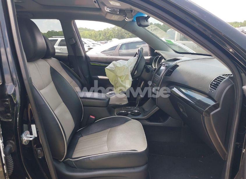 Photo 5 of 2013 Kia Sorento SX (VIN 5XYKW4A21DG326324)