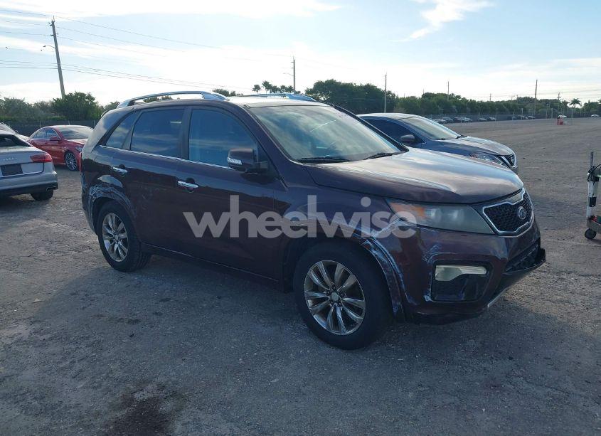 2013 Kia Sorento SX (VIN 5XYKW4A21DG346511) main photo