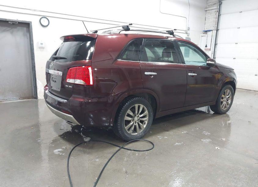 Photo 4 of 2012 Kia Sorento SX V6 (VIN 5XYKW4A22CG258663)