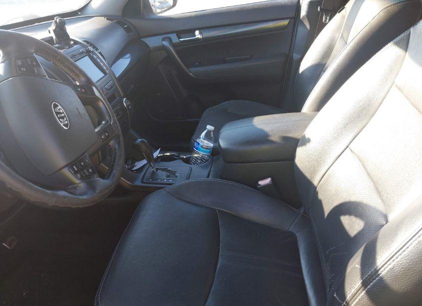 Photo 5 of 2011 Kia Sorento SX V6 (VIN 5XYKW4A23BG155654)
