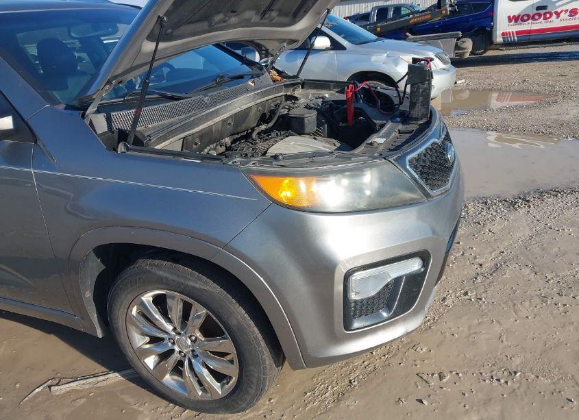 Photo 6 of 2011 Kia Sorento SX V6 (VIN 5XYKW4A23BG155654)
