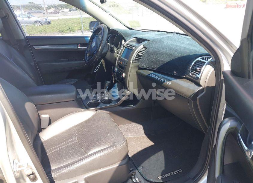 Photo 5 of 2011 Kia Sorento SX V6 (VIN 5XYKW4A24BG089079)