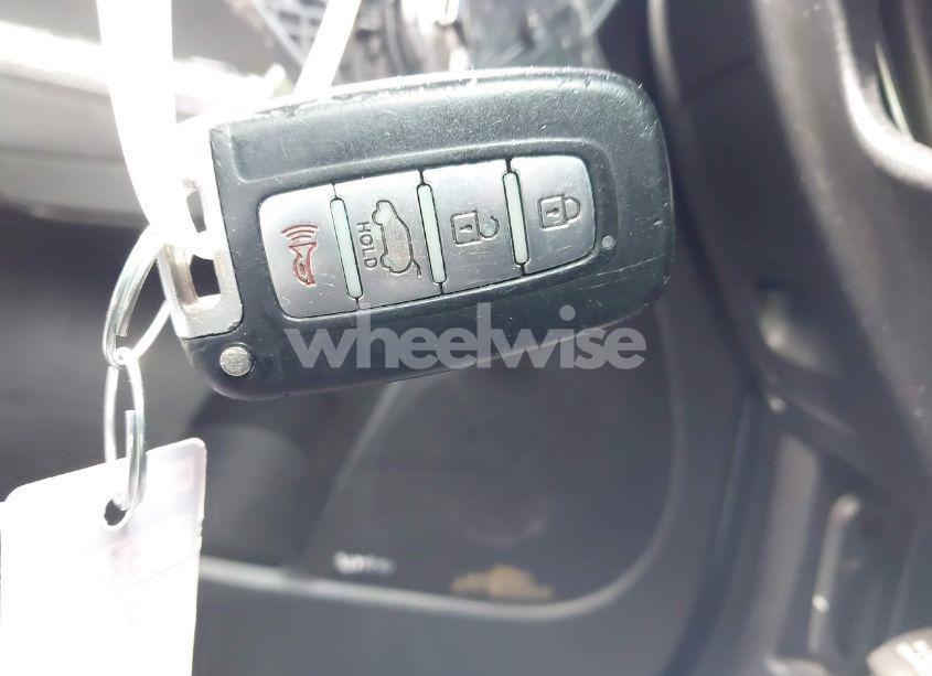 Photo 11 of 2011 Kia Sorento SX V6 (VIN 5XYKW4A24BG093102)