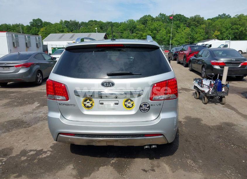 Photo 16 of 2011 Kia Sorento SX V6 (VIN 5XYKW4A24BG093102)
