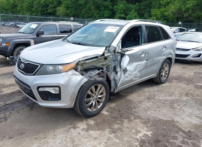 Photo 2 of 2011 Kia Sorento SX V6 (VIN 5XYKW4A24BG093102)