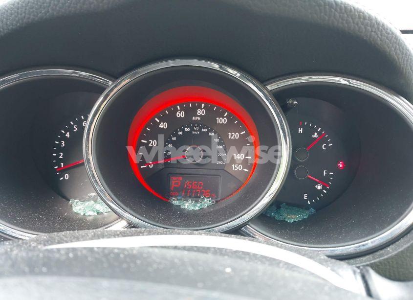 Photo 7 of 2011 Kia Sorento SX V6 (VIN 5XYKW4A24BG093102)