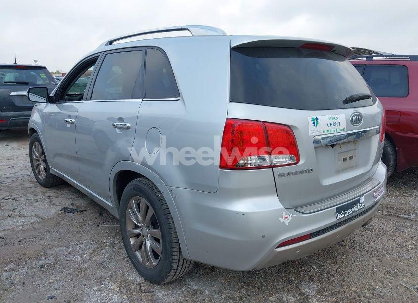 Photo 3 of 2013 Kia Sorento SX (VIN 5XYKW4A24DG409813)