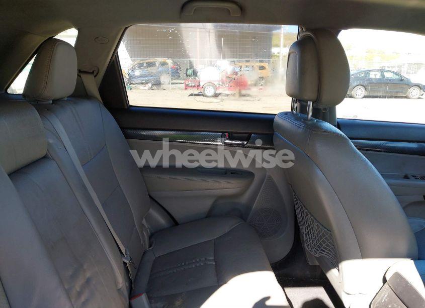 Photo 8 of 2011 Kia Sorento SX V6 (VIN 5XYKW4A25BG128679)