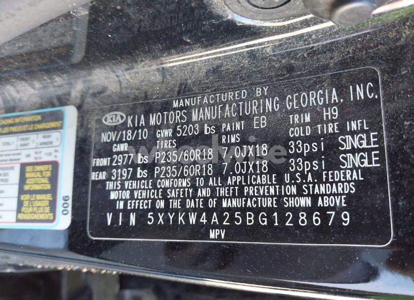 Photo 9 of 2011 Kia Sorento SX V6 (VIN 5XYKW4A25BG128679)