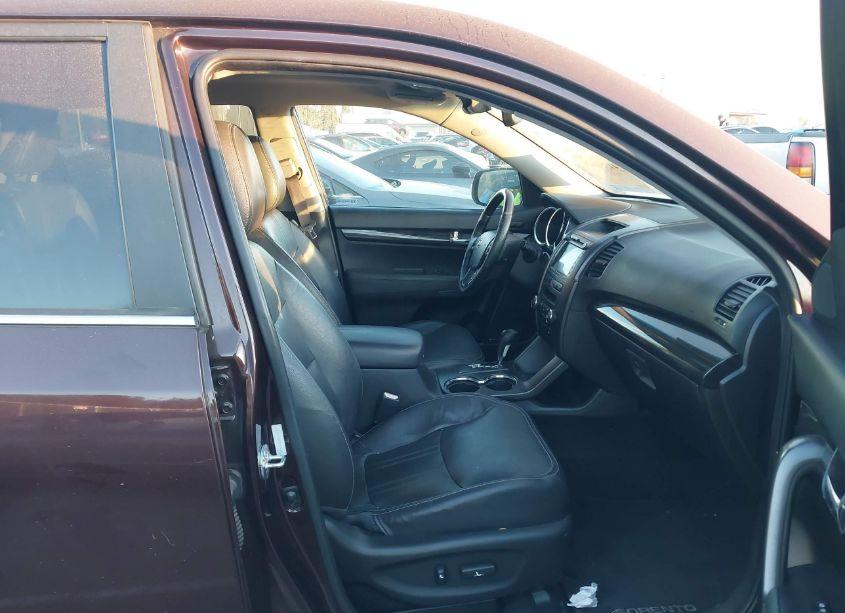 Photo 5 of 2012 Kia Sorento SX V6 (VIN 5XYKW4A25CG283007)
