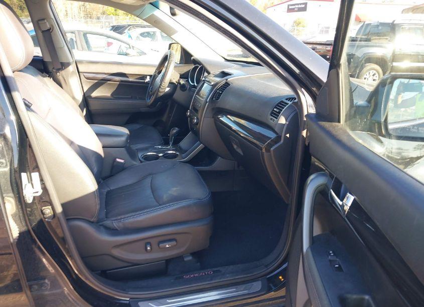 Photo 5 of 2013 Kia Sorento SX (VIN 5XYKW4A25DG377390)