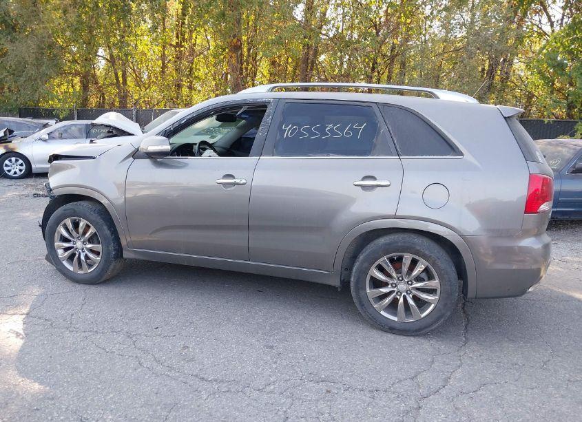 Photo 13 of 2013 Kia Sorento SX (VIN 5XYKW4A25DG392486)