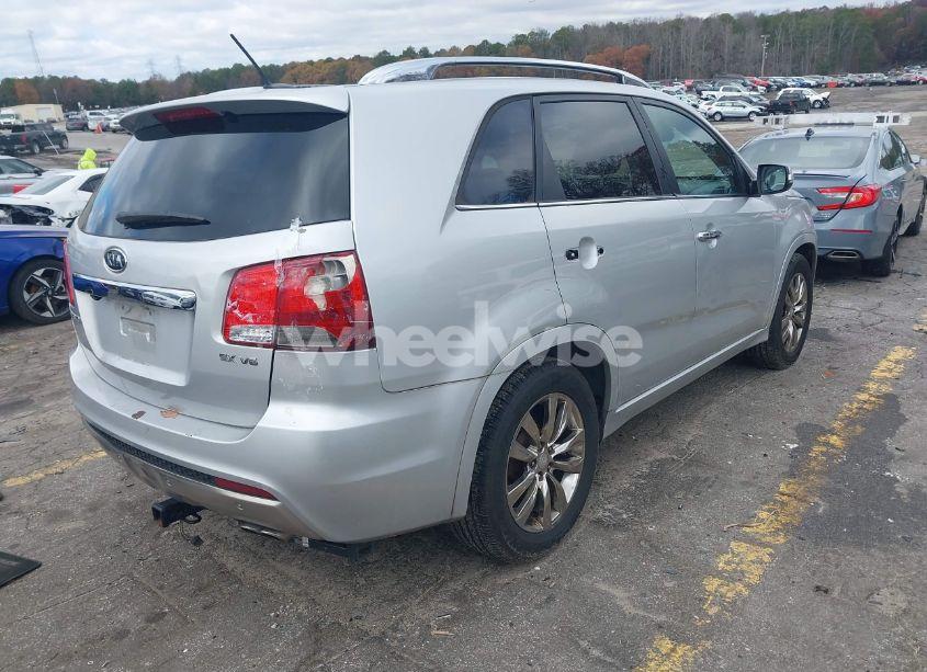 Photo 4 of 2011 Kia Sorento SX V6 (VIN 5XYKW4A26BG160749)