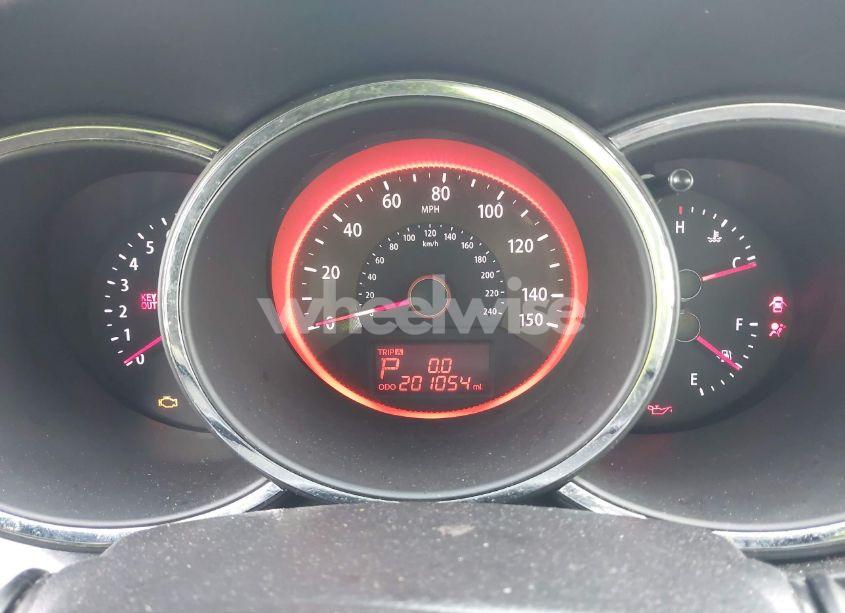 Photo 7 of 2011 Kia Sorento SX V6 (VIN 5XYKW4A26BG160749)