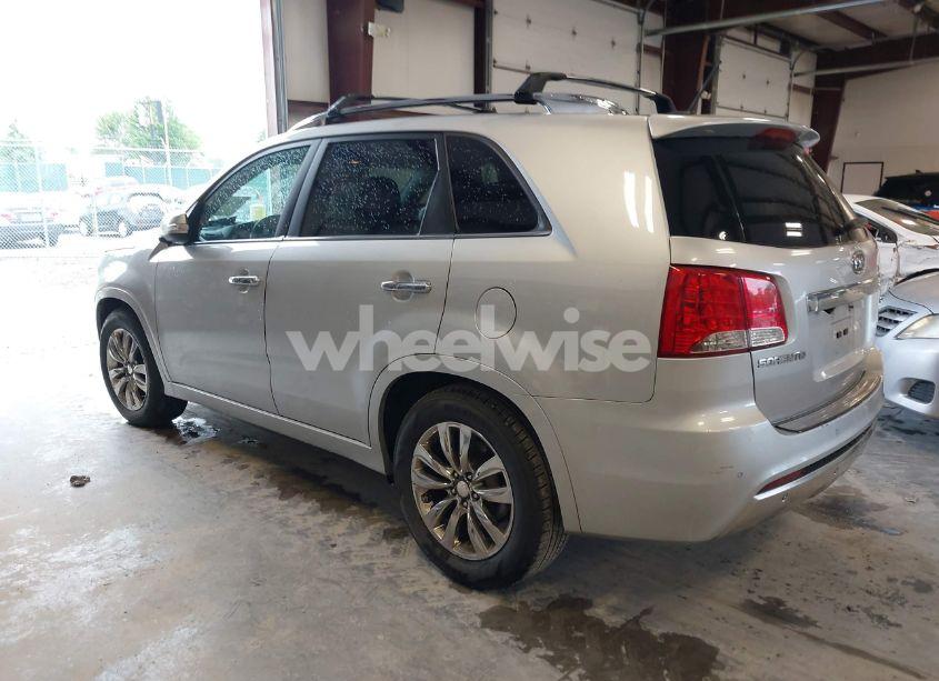 Photo 3 of 2013 Kia Sorento SX (VIN 5XYKW4A26DG415757)