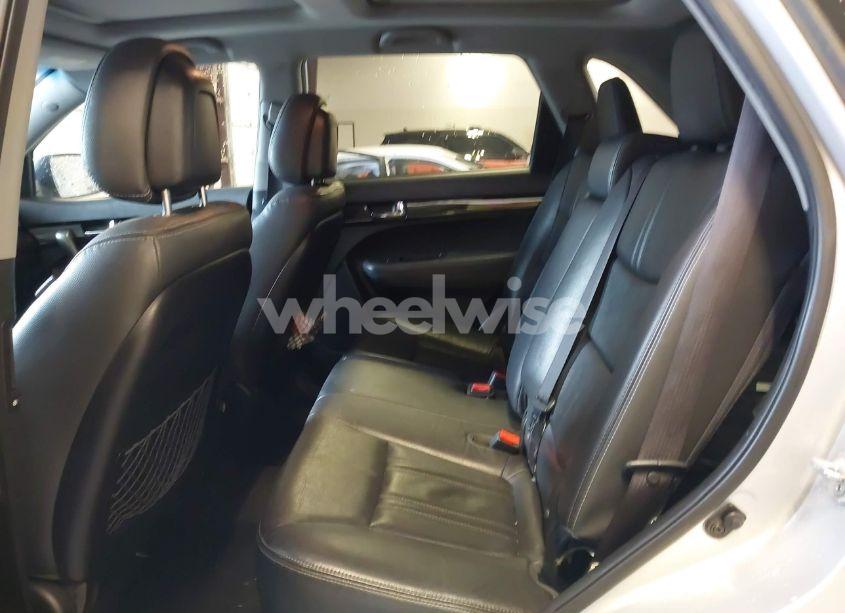 Photo 8 of 2013 Kia Sorento SX (VIN 5XYKW4A26DG415757)