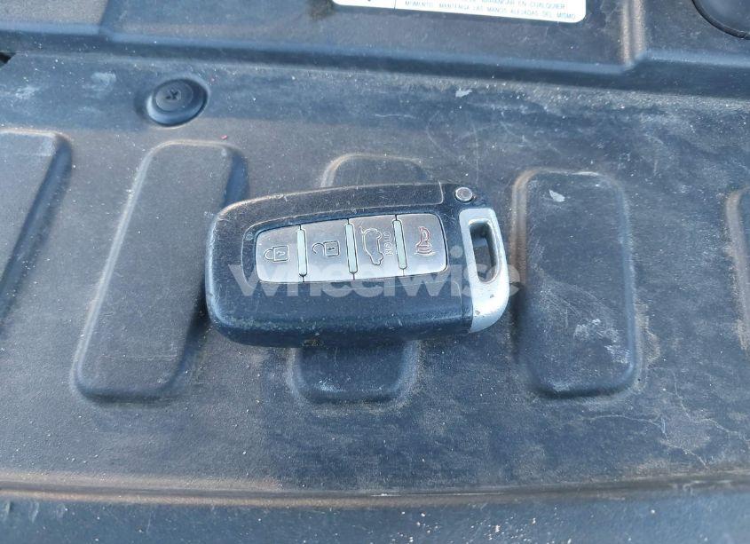 Photo 11 of 2011 Kia Sorento SX V6 (VIN 5XYKW4A28BG164298)