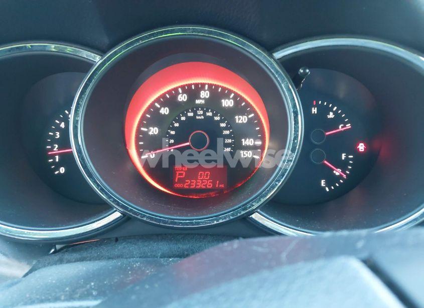 Photo 7 of 2011 Kia Sorento SX V6 (VIN 5XYKW4A28BG164298)