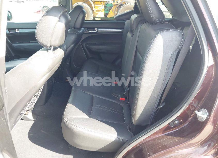 Photo 8 of 2011 Kia Sorento SX V6 (VIN 5XYKW4A29BG128099)