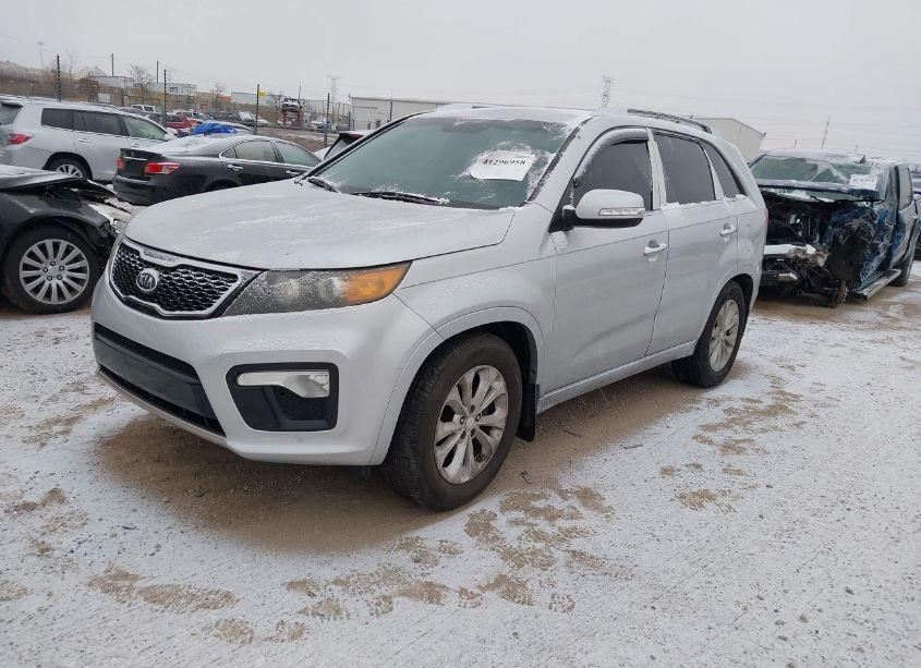 Photo 2 of 2012 Kia Sorento SX V6 (VIN 5XYKW4A29CG187803)