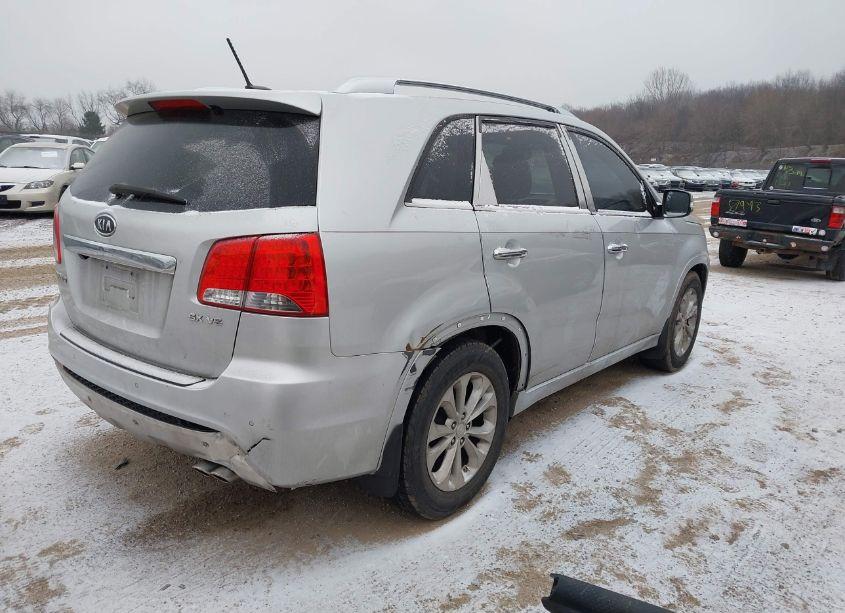 Photo 4 of 2012 Kia Sorento SX V6 (VIN 5XYKW4A29CG187803)