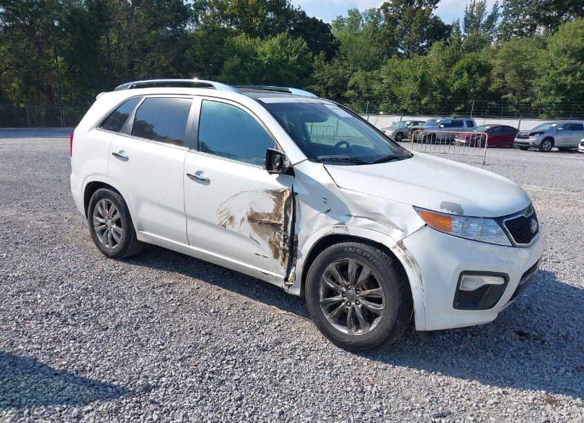 2011 Kia Sorento SX V6 (VIN 5XYKW4A2XBG164111) main photo