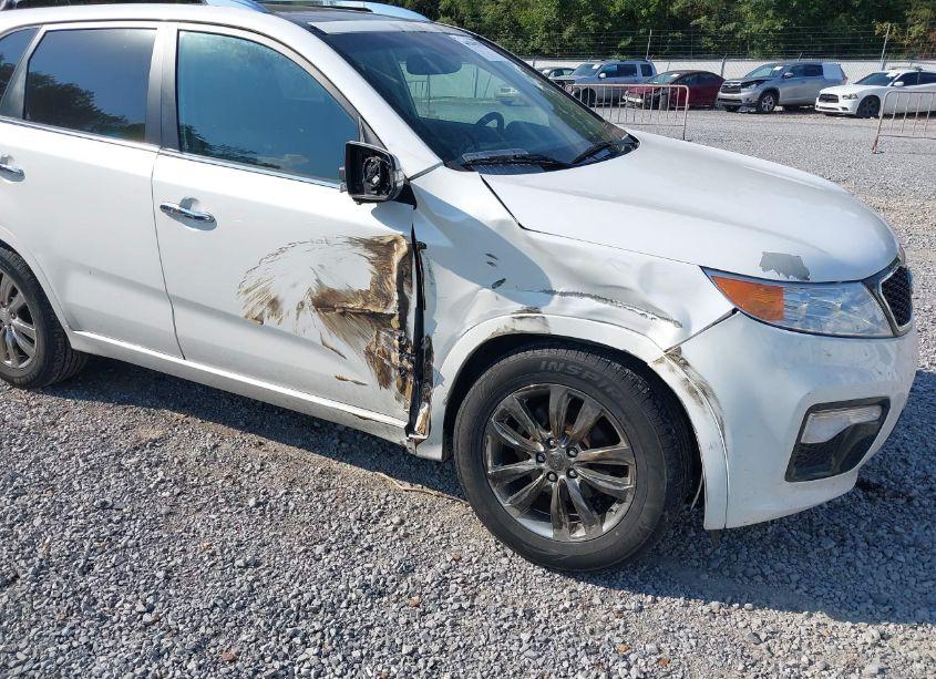 Photo 6 of 2011 Kia Sorento SX V6 (VIN 5XYKW4A2XBG164111)