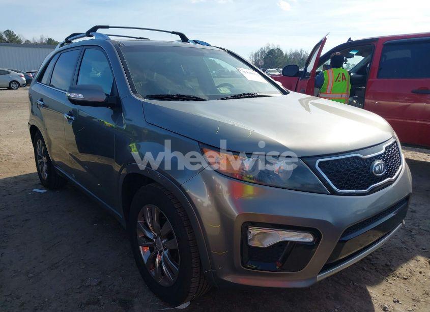 2011 Kia Sorento SX V6 (VIN 5XYKW4A2XBG171446) main photo