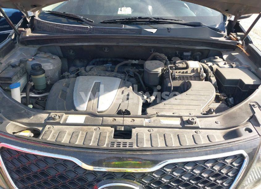 Photo 10 of 2011 Kia Sorento SX V6 (VIN 5XYKW4A2XBG171446)